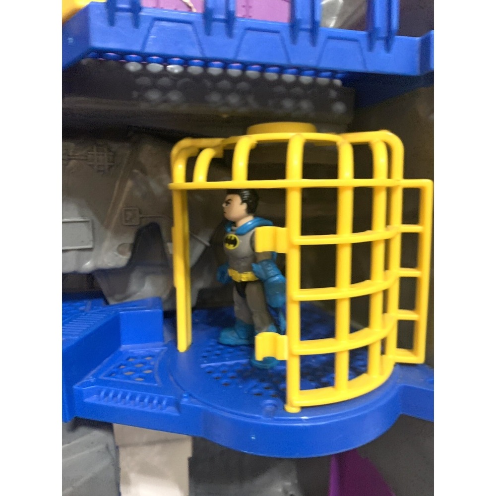 Imaginext Light Up Bat Cave DC Batman Playset Comic Fisher-Price - Picture 7 of 8